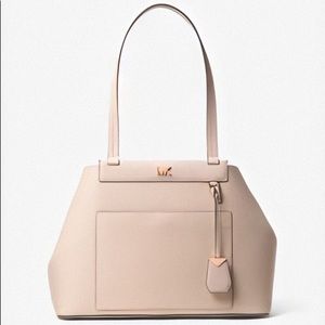 Michael Kors Meredith Medium Pebbled Tote